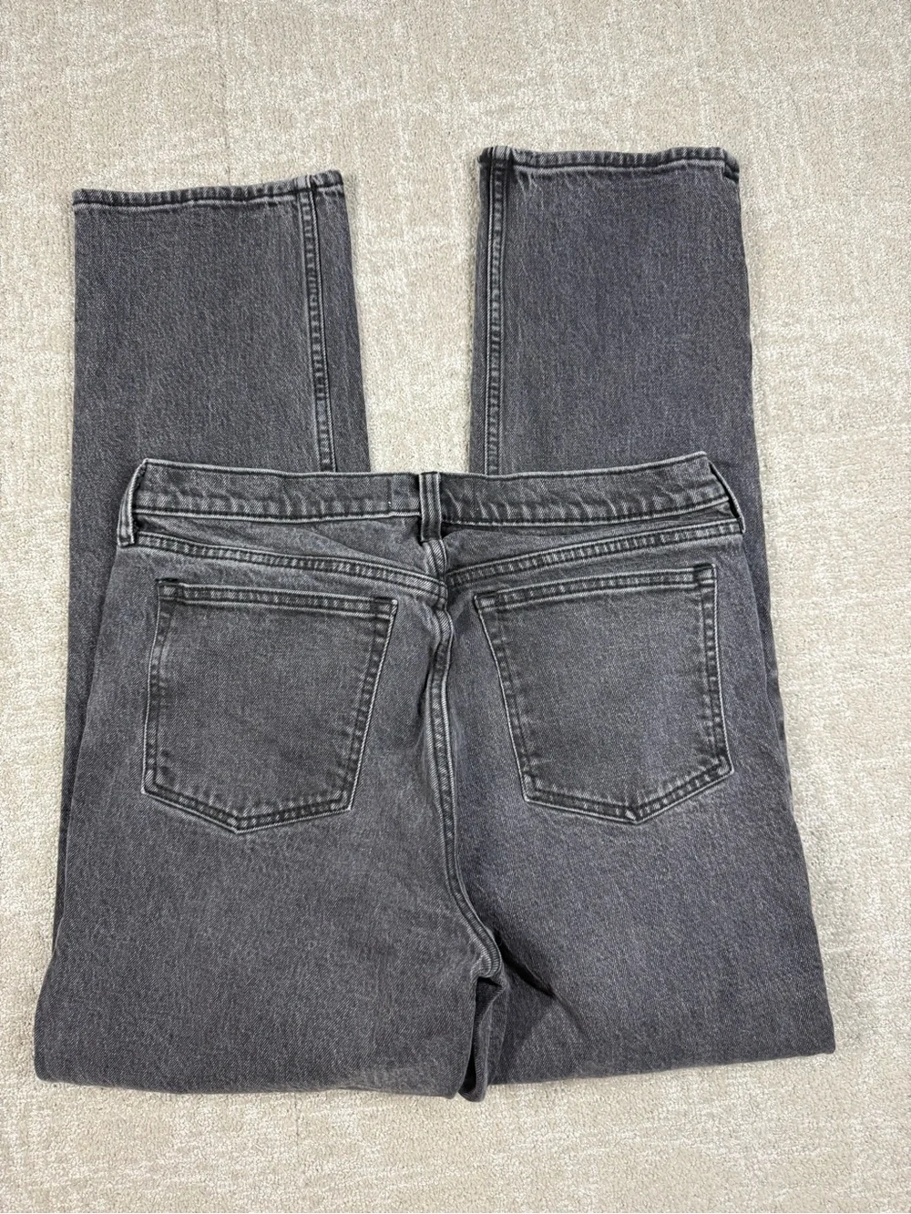 Abercrombie and Fitch The Straight Mid Rise Gray Wash Jean Women Size 30/10